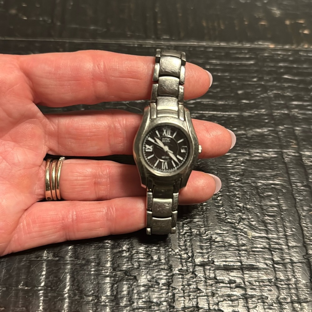 3/$15 Citizen women’s watch black face does need battery